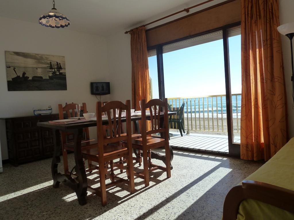 Villa Service - Apartamentos Aransol El Vendrell Pokoj fotografie